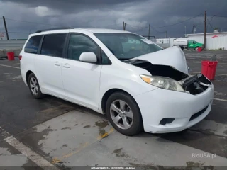 TOYOTA TOYOTA SIENNA LE 8 PASSENGER