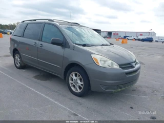 TOYOTA TOYOTA SIENNA LE