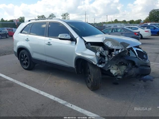 KIA KIA SORENTO LX
