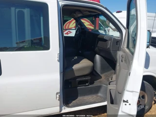 GMC SAVANA CARGO RWD 2500 REGULAR WHEELBASE WORK VAN