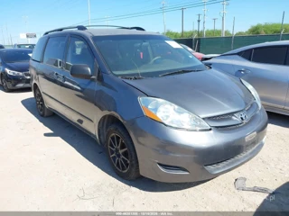 TOYOTA TOYOTA SIENNA LE