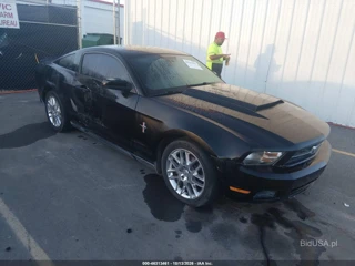 FORD FORD MUSTANG V6 PREMIUM