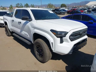 TOYOTA TOYOTA TACOMA SR5