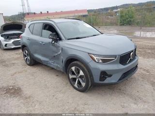 VOLVO VOLVO XC40 B5 PLUS DARK THEME