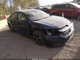 VOLKSWAGEN VOLKSWAGEN PASSAT 2.0T R-LINE