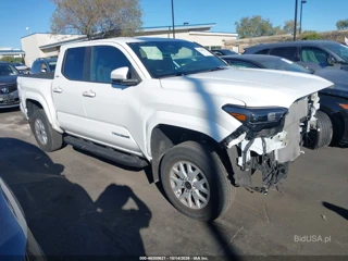 TOYOTA TOYOTA TACOMA SR5