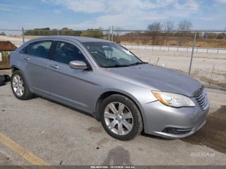 CHRYSLER CHRYSLER 200 TOURING