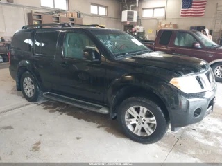NISSAN NISSAN PATHFINDER SE