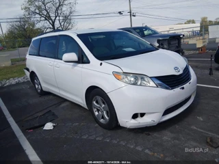 TOYOTA TOYOTA SIENNA LE V6 8 PASSENGER
