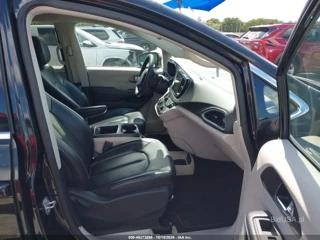 CHRYSLER CHRYSLER PACIFICA TOURING L