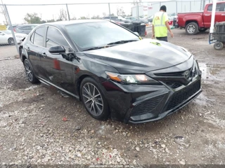 TOYOTA TOYOTA CAMRY SE AWD