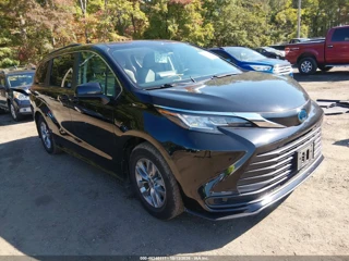 TOYOTA TOYOTA SIENNA LE