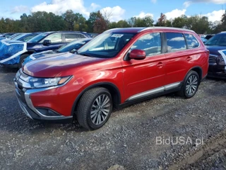 MITSUBISHI OUTLANDER SE