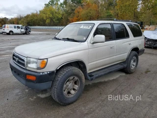 TOYOTA 4RUNNER SR5