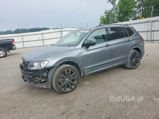 VOLKSWAGEN TIGUAN SE