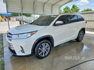TOYOTA HIGHLANDER XLE
