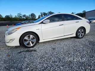 HYUNDAI SONATA HYBRID