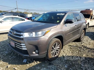 TOYOTA HIGHLANDER XLE