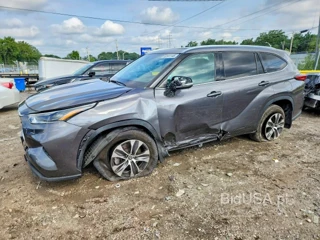 TOYOTA HIGHLANDER XLE