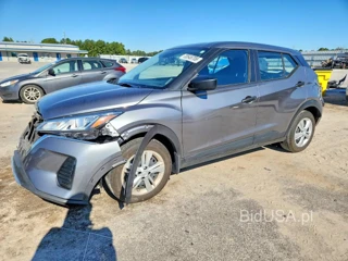 NISSAN KICKS PLAY S