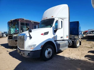 PETERBILT 579