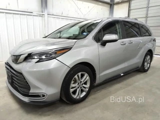 TOYOTA SIENNA PLATINUM 7-PASSENGER