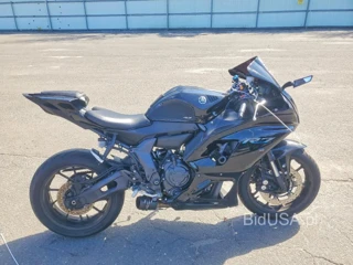 YAMAHA YZFR7