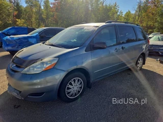 TOYOTA SIENNA CE