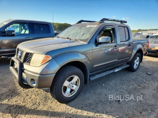 NISSAN FRONTIER SE
