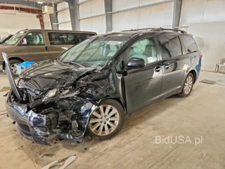 TOYOTA SIENNA XLE PREMIUM 7-PASSENGER