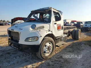 FREIGHTLINER M2 106 MEDIUM DUTY