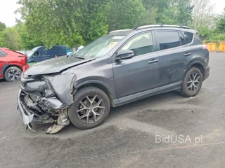 TOYOTA RAV4 SE