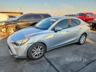 TOYOTA YARIS IA BASE