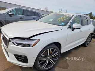 VOLVO XC60 T6 R-DESIGN