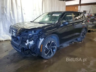 MITSUBISHI OUTLANDER SE