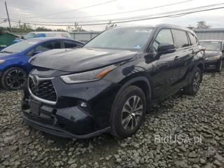 TOYOTA HIGHLANDER XLE