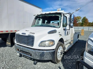 FREIGHTLINER M2