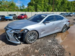 LEXUS ES 300H BASE