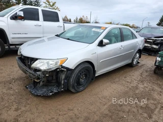 TOYOTA CAMRY HYBRID LE