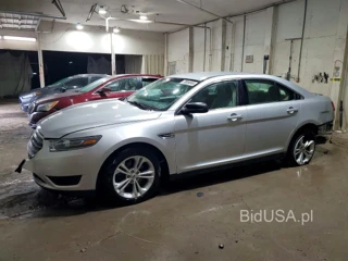 FORD TAURUS SE