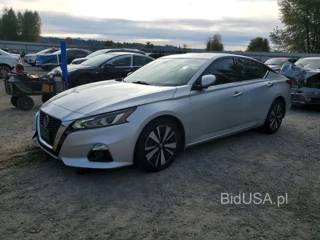 NISSAN ALTIMA SV