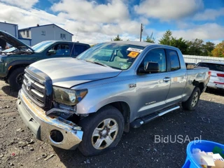 TOYOTA TUNDRA DOUBLE CAB SR5