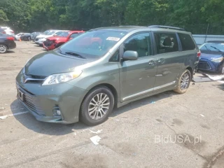 TOYOTA SIENNA XLE 7-PASSENGER AUTO ACCESS SEAT