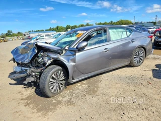 NISSAN ALTIMA SV