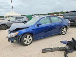 TOYOTA CAMRY SE V6