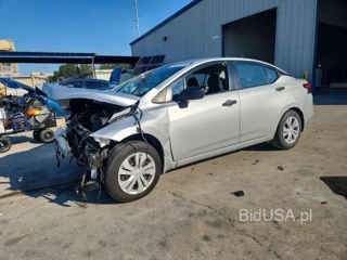 NISSAN VERSA S