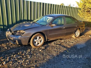 FORD TAURUS SE