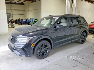 VOLKSWAGEN TIGUAN SE R-LINE BLACK