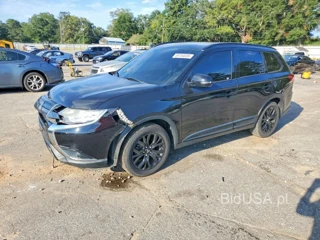 MITSUBISHI OUTLANDER SE