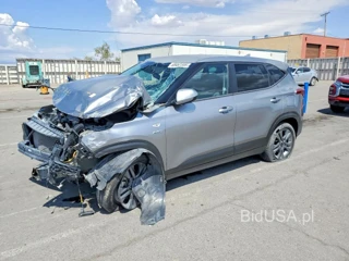 KIA SELTOS LX